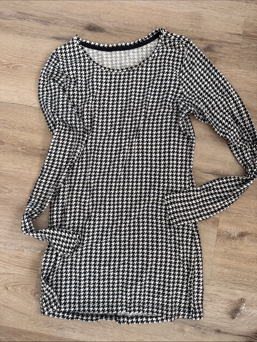 The Limited Black & White Houndstooth Long Sleeve Tunic